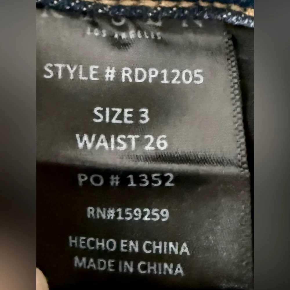 Risen Betty High Rise Button Fly Raw Hem Skinny Straight Leg Jeans Size 3 - Picture 11 of 12